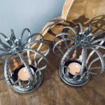 Paret ljuslyktor kungakronor