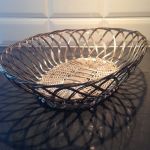 Skål \"flätad\" metall