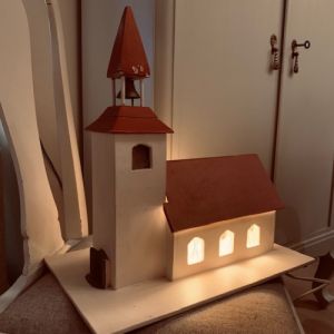 Adventskyrka m belysning och speldosa