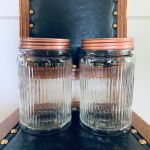 Paret stora glasburkar m lock