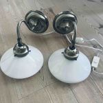 Paret vägglampor med skomakarskärm