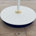 Golvlampa 2-armad Läckö - finns i 3 färger