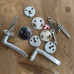 Handtag inomhus - med många delar