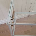 Sidobord metall/glas