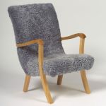 Lillaugust Barnfåtölj Fårskinn