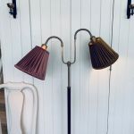 Gripsholm 2-armad golvlampa - 4 färgkombinationer