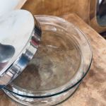 Glasskål med metallock