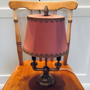 Bordslampa två armar