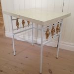 Sidobord metall/glas