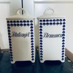 Paret Porslinsburkar med lock