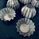 Set med 19 st runda metallformar