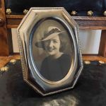 Äldre 8-kantig ram i nysilver