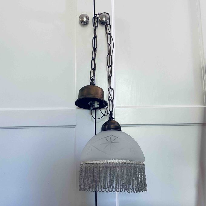 Taklampa glas med fransar