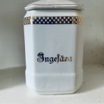 Paret kryddburkar porslin