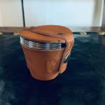 Snapsglas i läderfordral