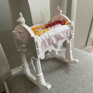 Vagga för t.ex. Barbiedockan