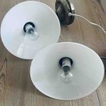 Paret vägglampor med skomakarskärm