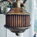 Taklampa dimbar metall och trä med glaskupa