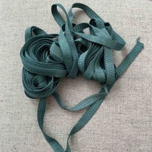 Bricka metall diameter 28 cm