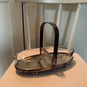 Metallställ m glasinsatser - fr 1928.