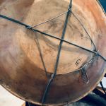 Äldre fat och träställning