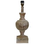 Lampfot i Trä LOUIS - 3 färger