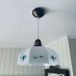 Taklampa opalglas handmålad - ny sladd/stickpropp