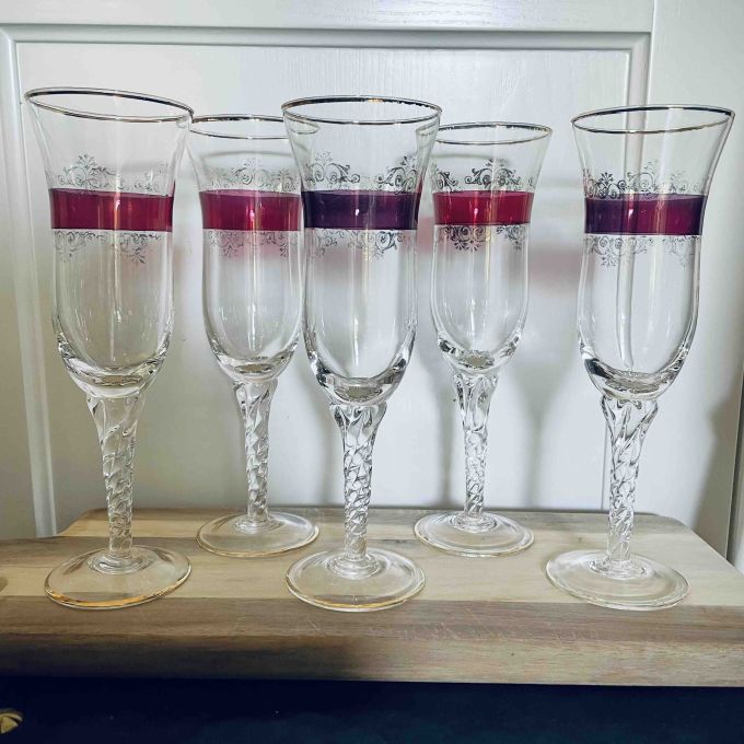 Set med 5 champagneglas