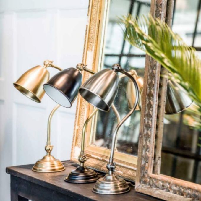 Skrivborslampa Atos - 3 färger