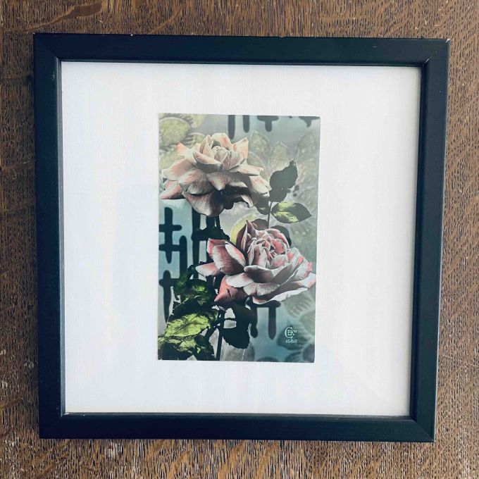 Antikt vykort I modern svart ram