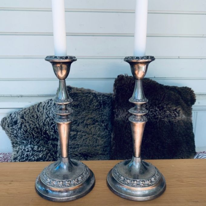 Paret ljusstakar nysilver