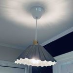 Taklampa plisserad metall - ny textilsladd