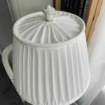 Hög bordslampa crèmevit