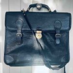 Läderportfölj med flera fack