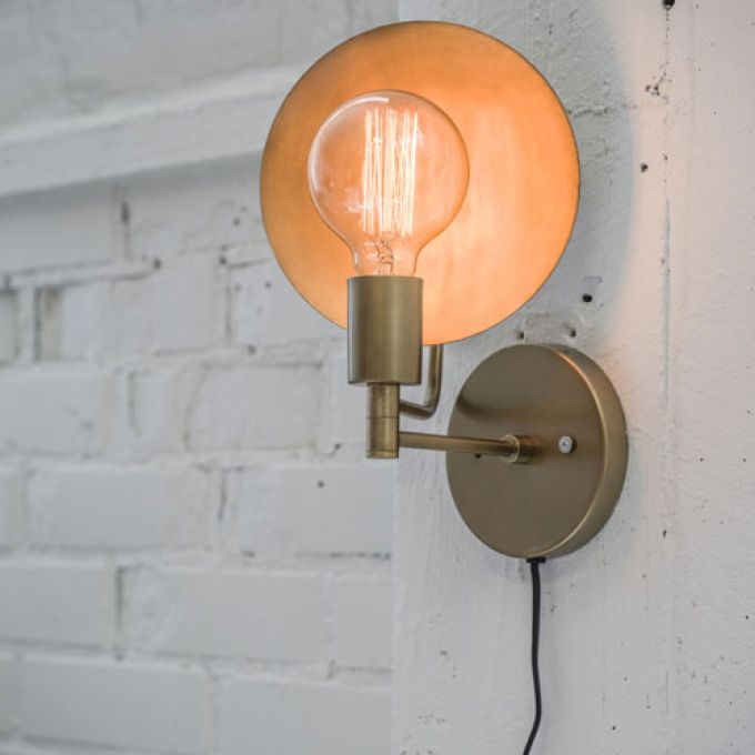 ERBJUDANDE 50%: Vägglampa Moon - 2 färger