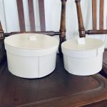 Paret cylindriska lådor