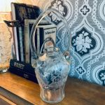 Glasvas med glashandtag