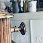 Taklampa dimbar metall och trä med glaskupa