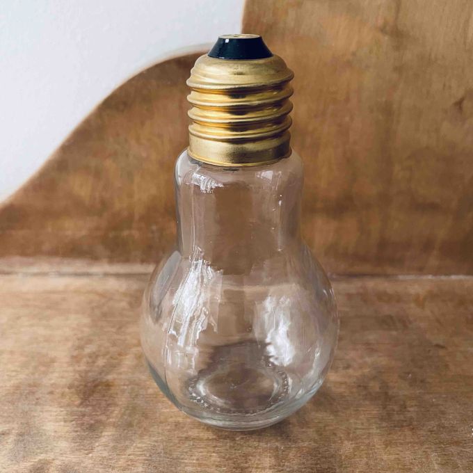 Saltkar i form av glödlampa - finns två