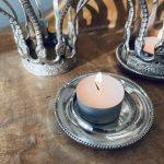 Paret ljuslyktor kungakronor