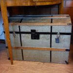 Koffert Plåtbeklädd