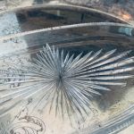 Ovalt glasfat räfflad kant