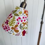 Skärm m toppringfäste - mönster Herbarium av Stig Lindberg - 4 färger