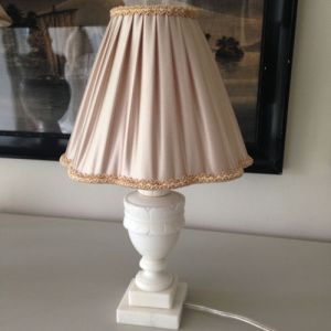 Lampskärm Rynkad Satin - klofäste - 3 storlekar - 6 färger