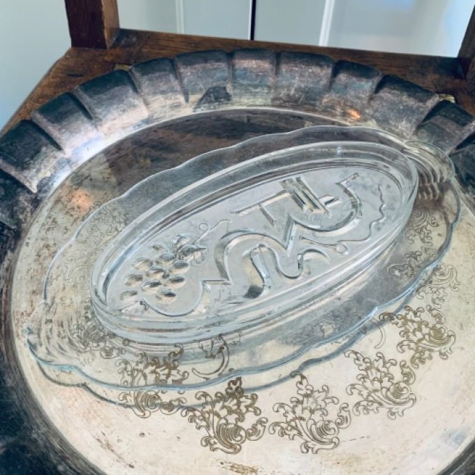 Ovalt glasfat art deco