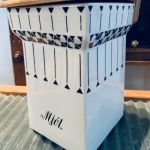 Mjölburk porslin träupphäng