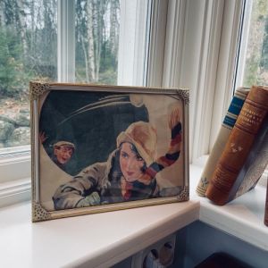 Metallram dekorativ - med äldre tidningsurklipp "Snöbollskastning"