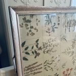 Stor bricka - torkade blommor under glas