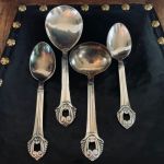 Set med vackra bestick