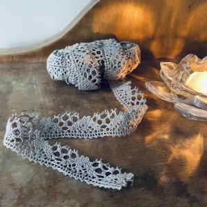 Grå spets - 8 bitar